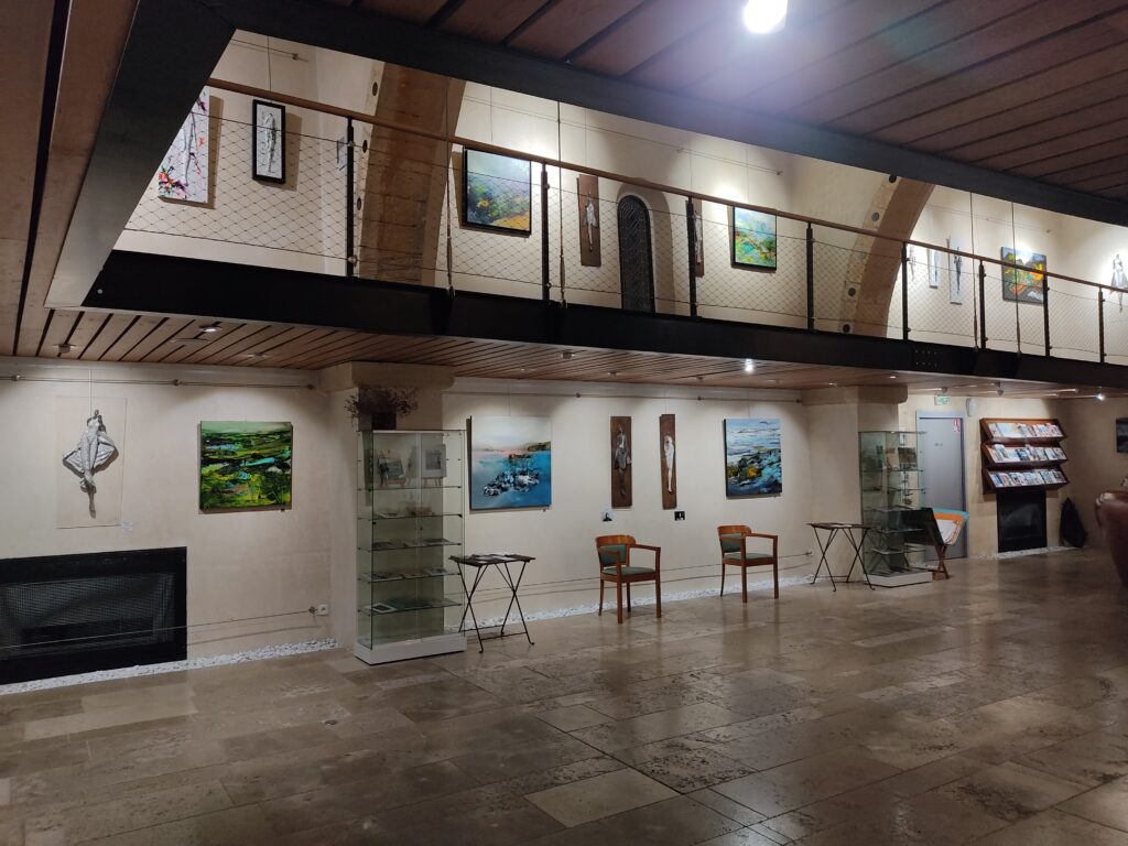 Exposition St Chamas rez-de-chaussée